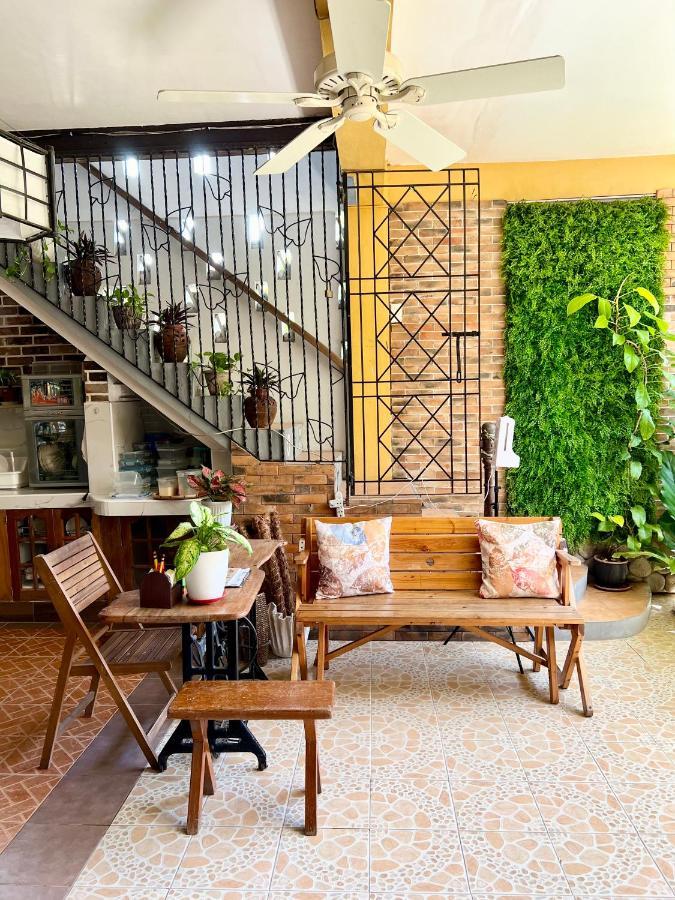 Balai Tinay Guesthouse Legazpi Luaran gambar