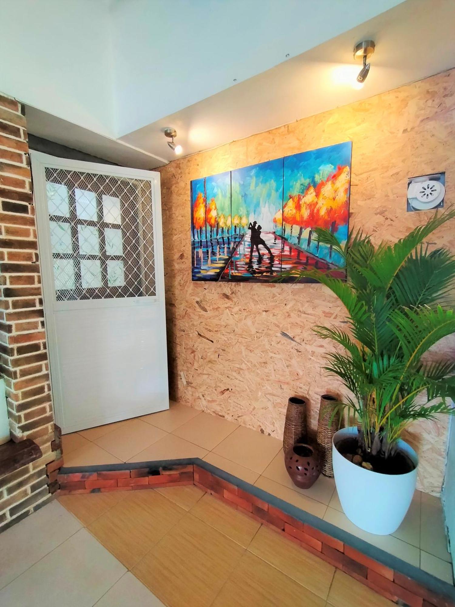 Balai Tinay Guesthouse Legazpi Bilik gambar